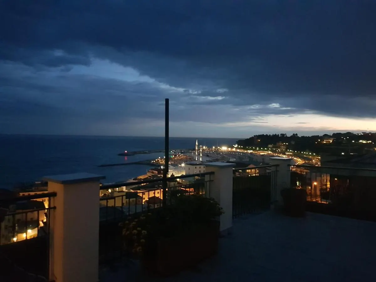 Terrazza Sulla Riviera Ligure Apartment Varazze
